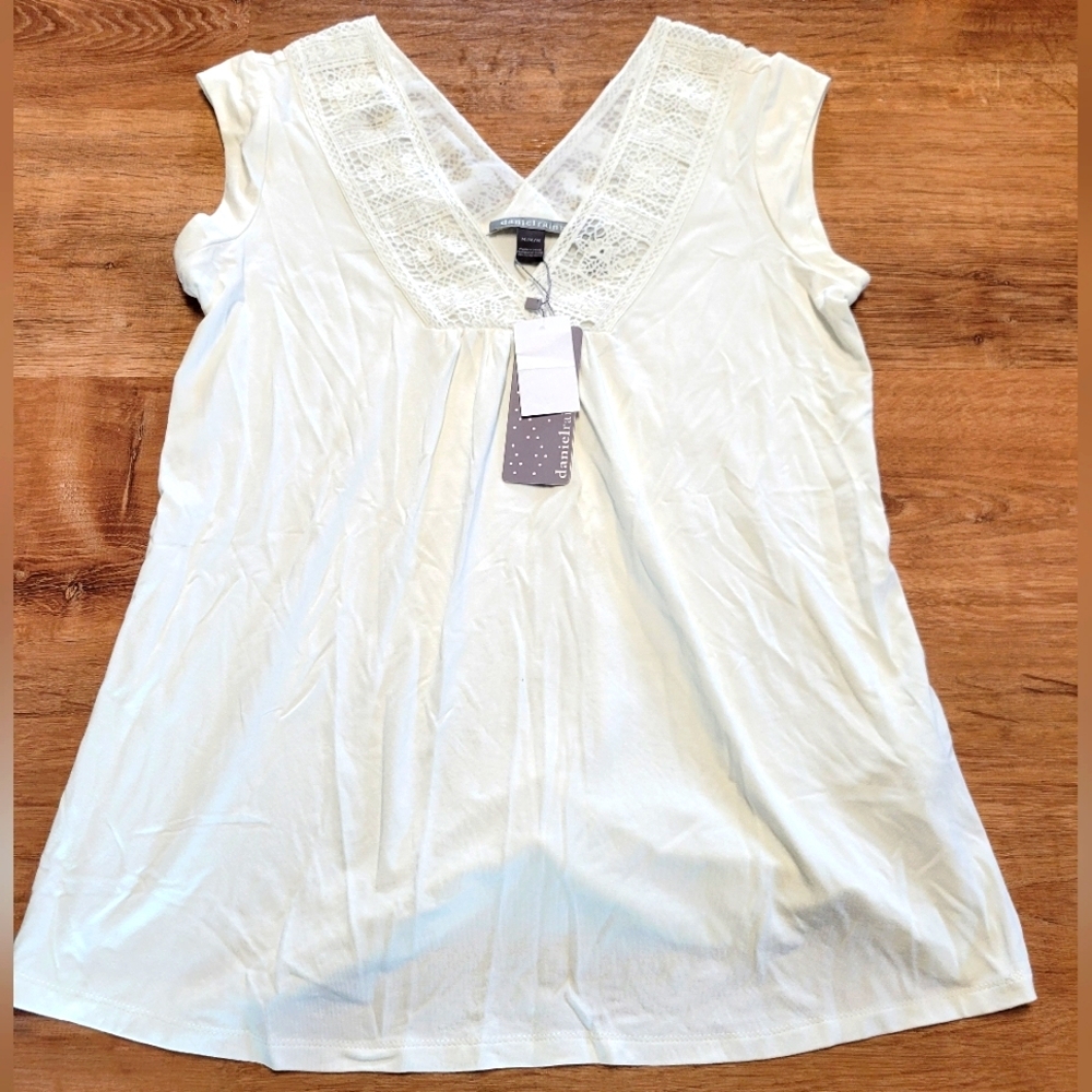 Daniel rainn  medium white maternity  tank top